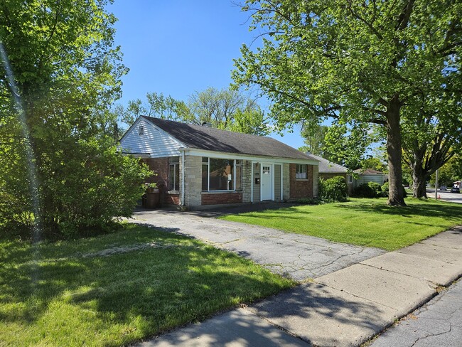 Building Photo - 129 Peach St