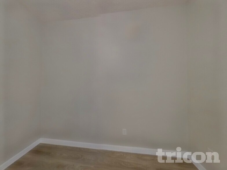 Building Photo - 304 Churchill Downs Blvd