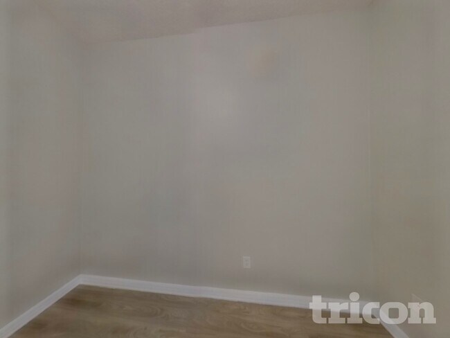 Building Photo - 304 Churchill Downs Blvd