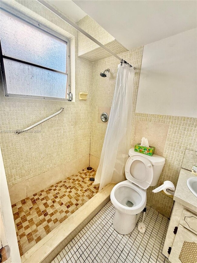 Building Photo - 1591 NE Miami Gardens Dr