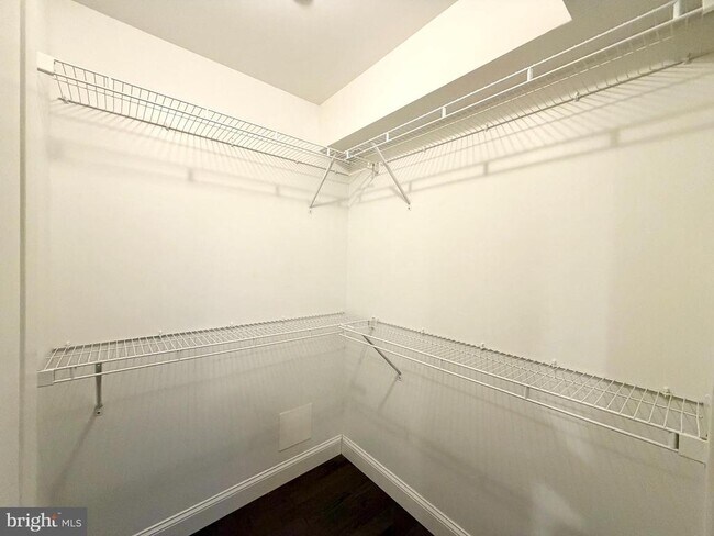 Building Photo - 1014 E Moyamensing Ave