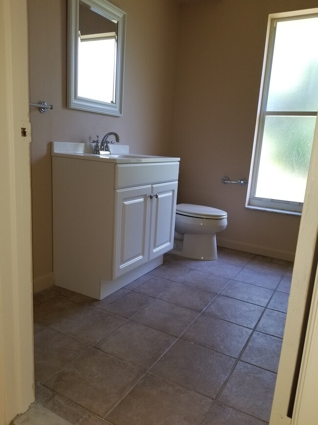 Building Photo - 7247 River Country Dr