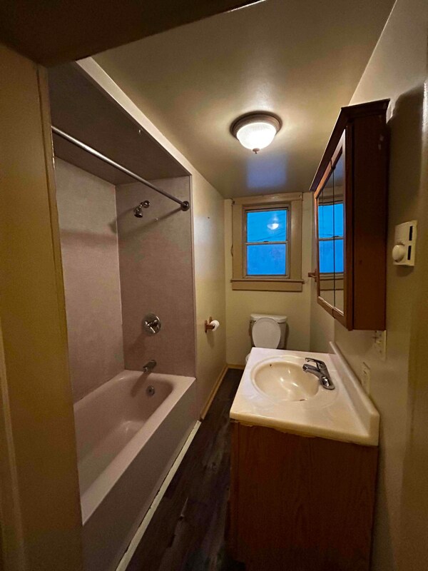 Building Photo - 2649 Olyphant Ave