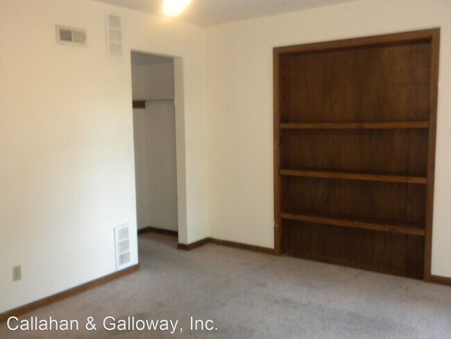 Building Photo - 1410 University Ave