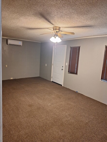 Building Photo - 6747 N 78th West Ave