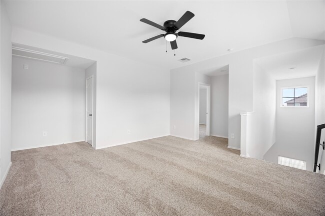 Building Photo - 24059 Kentwood Springs Dr