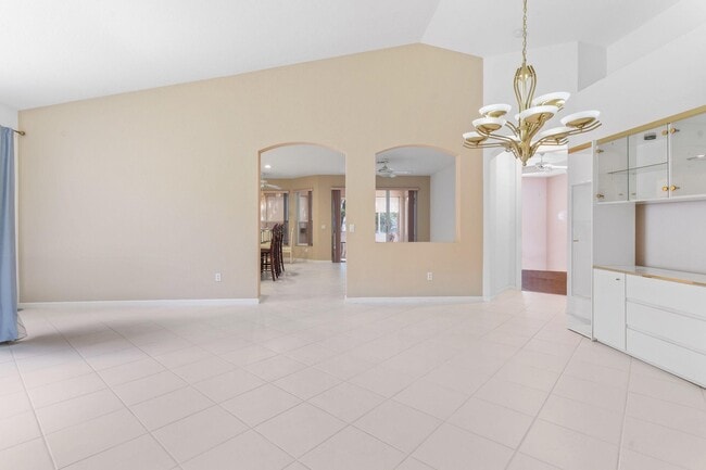 Building Photo - 6677 Southport Dr