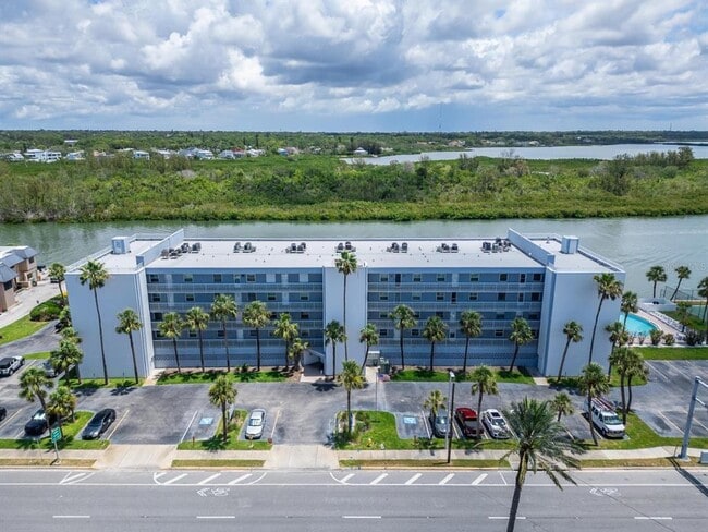 Building Photo - 18325 Gulf Blvd