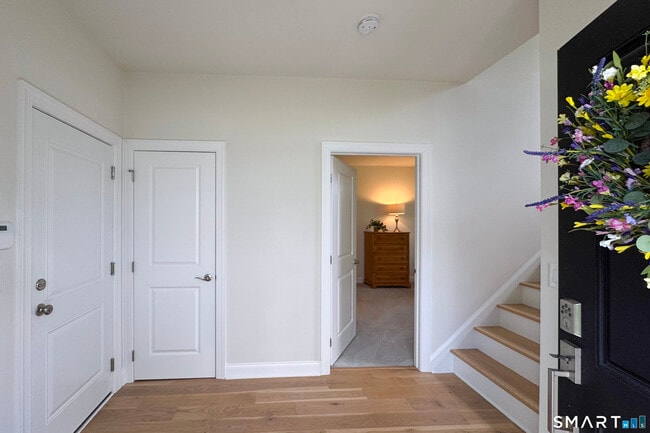 Building Photo - 25 Brentwood Cir