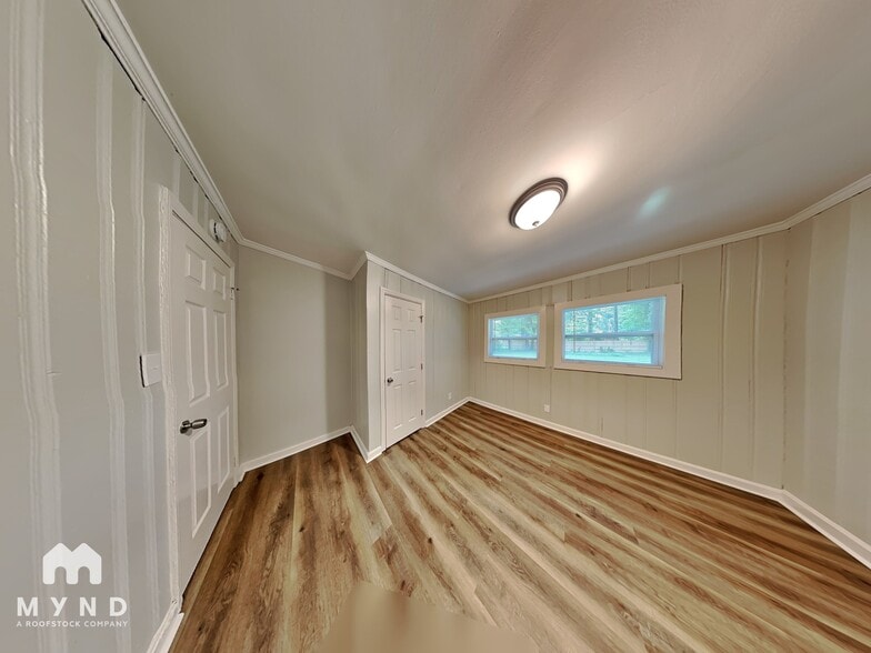 Building Photo - 2116 Barbara Ln