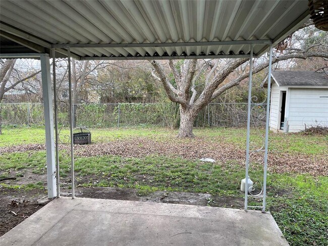 Building Photo - 5506 Gloucester Ln