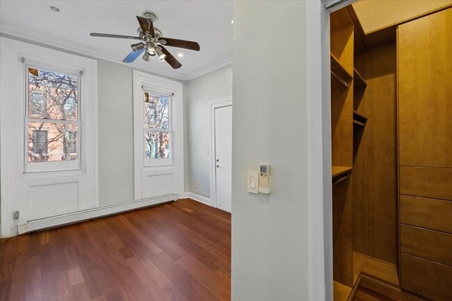 Building Photo - 259 7th St