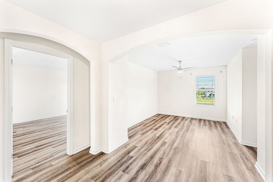 Building Photo - 4122 Moccasin Dr