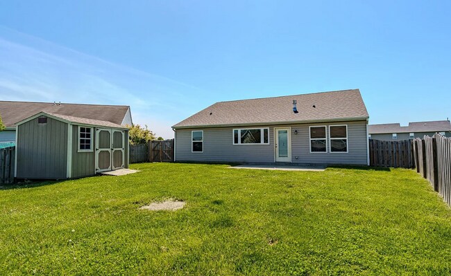 Building Photo - 2403 Cushing Dr