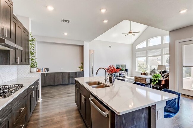 Building Photo - 3020 Sage Ranch Dr