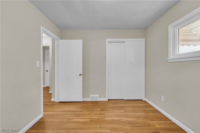 Building Photo - 29210 Green Dr