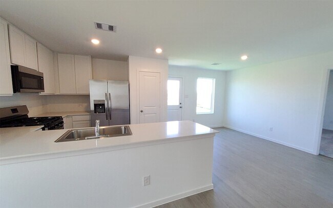 Building Photo - 26810 Scarlet Willow Dr