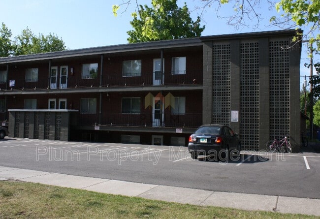 Primary Photo - 200 Eddy Ave