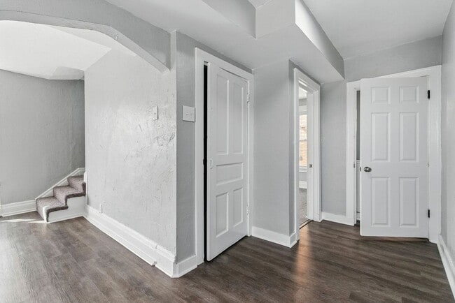 Building Photo - 2200 Milligan Ave