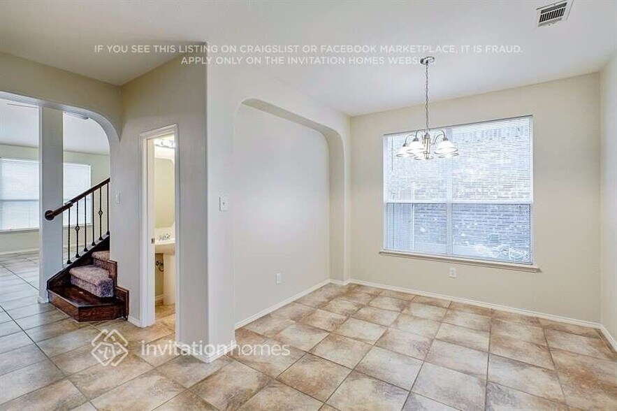 Building Photo - 9917 Lamberton Terrace