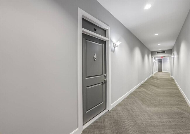 Building Photo - 1010 Rosine St