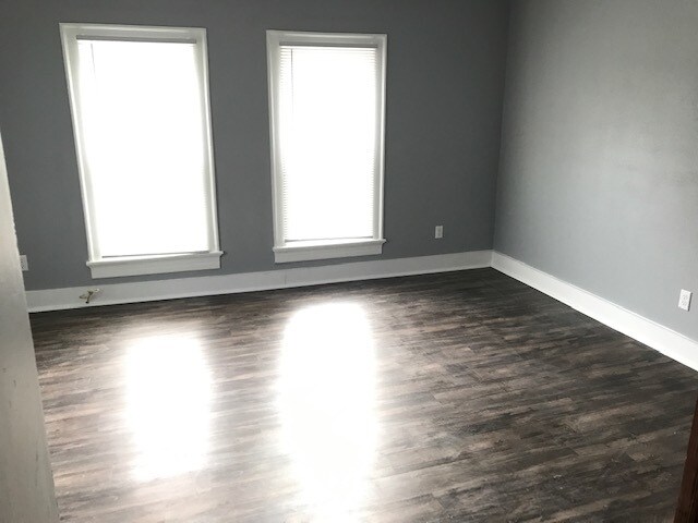 Building Photo - 508 Niagara Ave