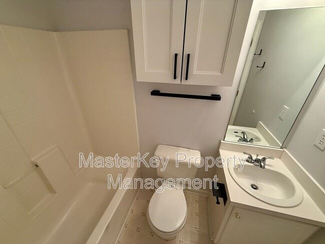 Building Photo - 209 Hollyhock Ln