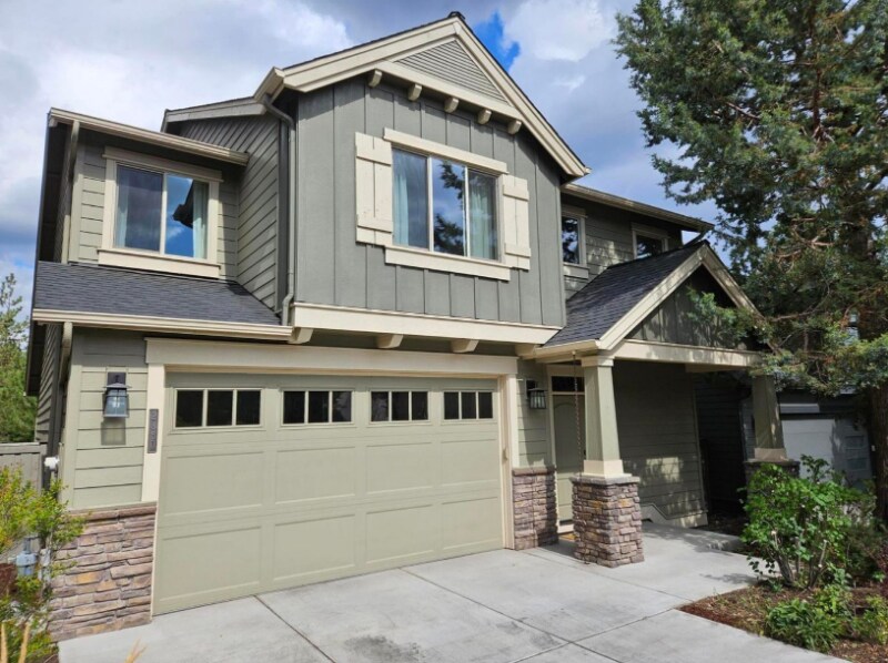 Building Photo - 2380 NW Debron Ln