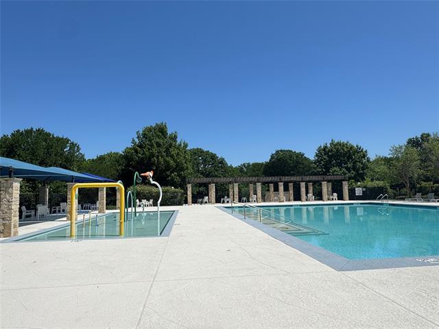 Building Photo - 1020 Lake Sierra Wy