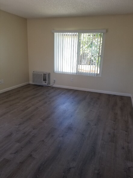 Building Photo - 9646 Winter Gardens Blvd