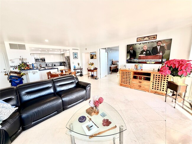 Building Photo - 2150 Sans Souci Blvd