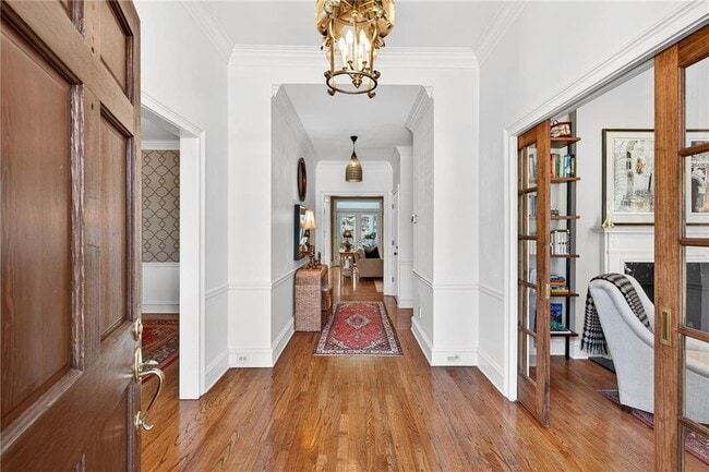 Building Photo - 3642 Mayfair Rd NE