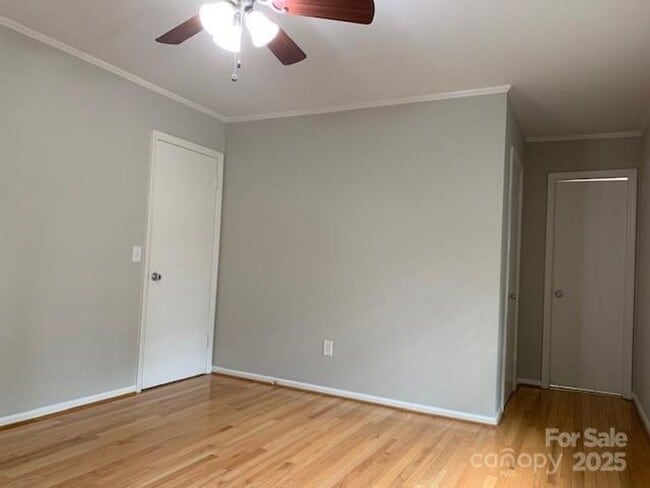 Building Photo - Move-In Ready 3BR/2BA with New Appliances ...