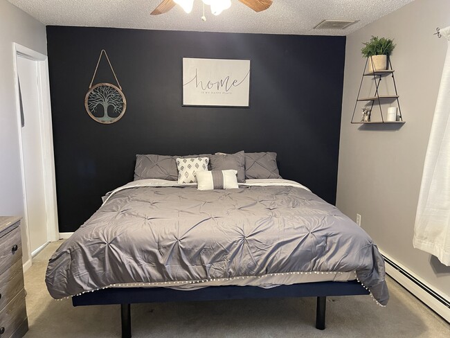 Building Photo - 595 McMullin Dr