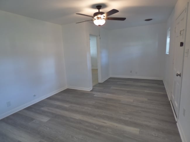 Building Photo - 3627 Bowling Ln