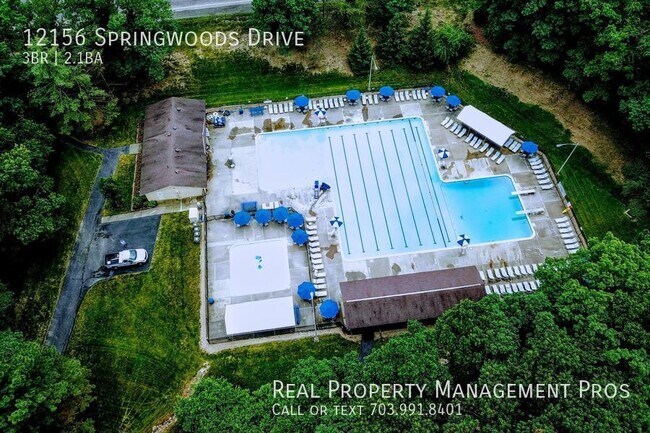 Building Photo - New Paint