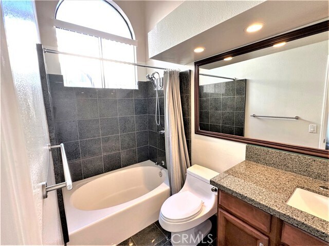 Building Photo - 5032 Dorado Dr