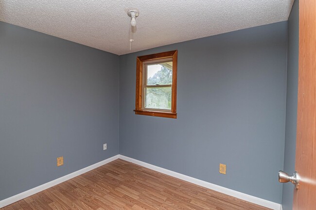 Building Photo - 2 Bedroom 2 Bath Doublewide in Dudley!
