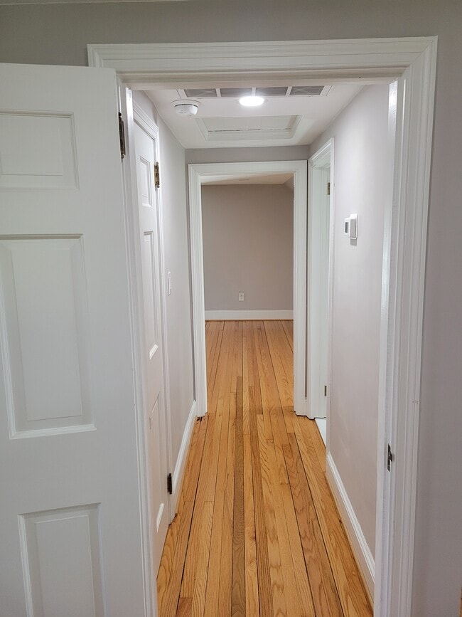 Building Photo - 126 Tred Avon Ave