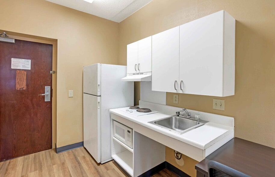 Building Photo - Furnished Studio-Philadelphia - Airport - Tinicum Blvd