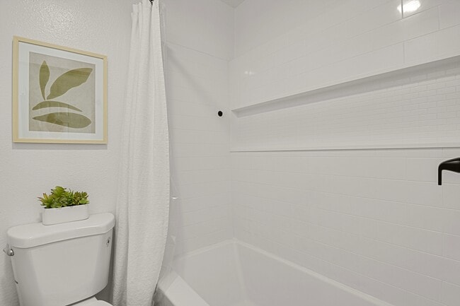 Building Photo - 7995 E Mississippi Ave