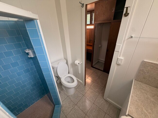 Building Photo - 4257 Sierra Dr
