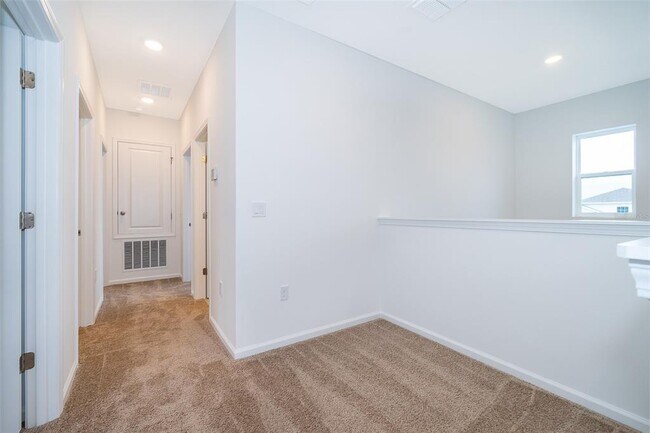 Building Photo - 4446 Davos Dr