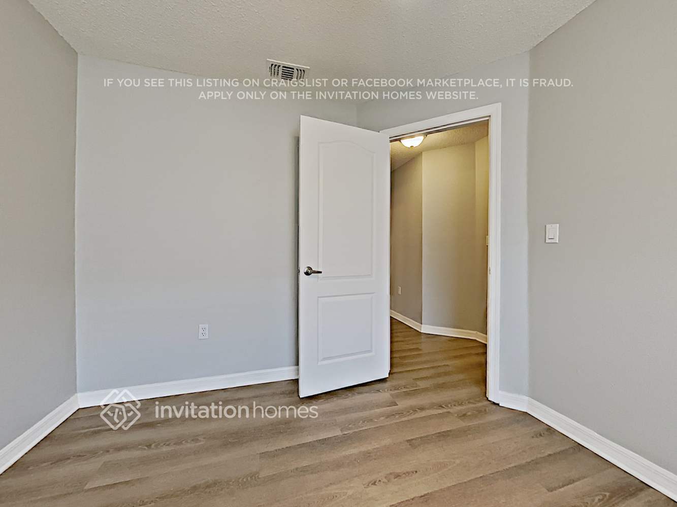 Building Photo - 13702 Hawkeye Dr