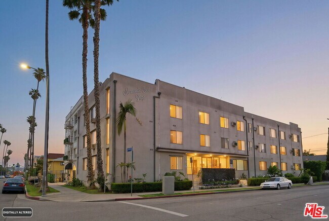 Building Photo - 4100 W 1st St