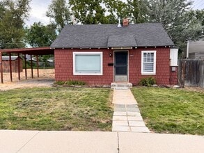 Building Photo - North End 2 Bedroom 1 Bathroom Cottage