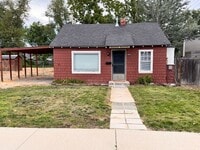 Building Photo - North End 2 Bedroom 1 Bathroom Cottage