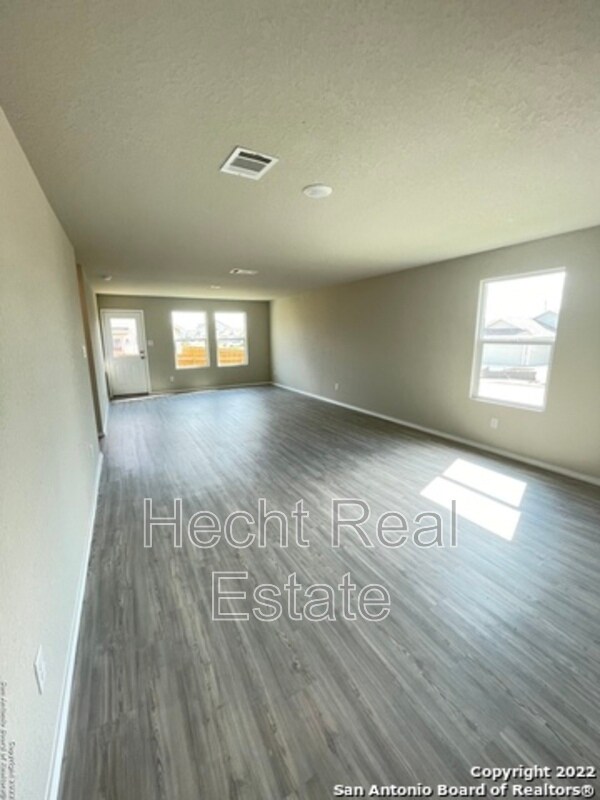 Building Photo - 10555 Varmus Dr