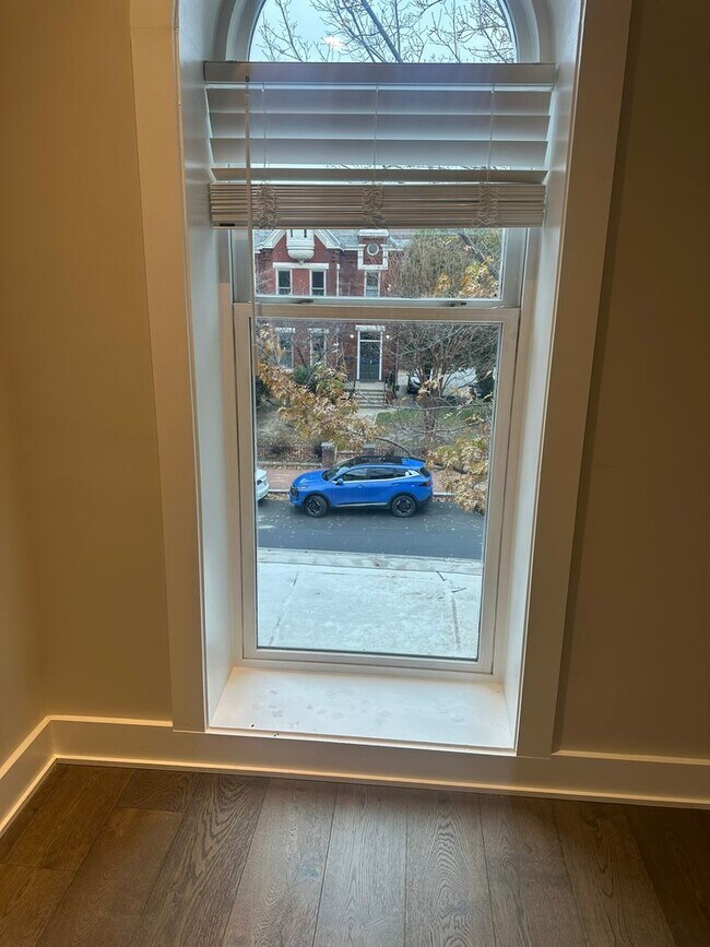 Building Photo - Modern 2 Bedroom, 2 Bathroom Penthouse with Parking in Historic LeDroit Park