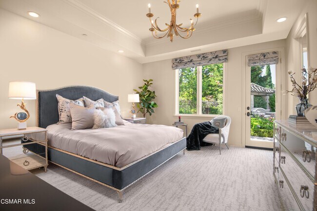 Building Photo - 4358 Cresthaven Dr